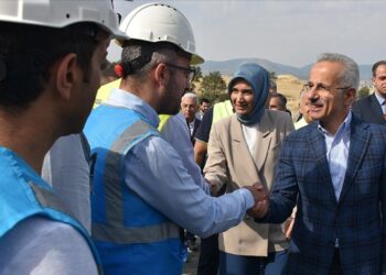 Bakan Uraloğlu duyurdu: Seyahat süresi kısalıyor