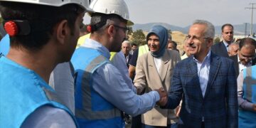 Bakan Uraloğlu duyurdu: Seyahat süresi kısalıyor