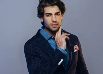 Şükrü Özyıldız ve Sibil Çetinkaya aşkı belgelendi!