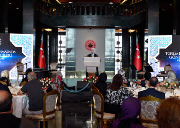 Emine Erdoğan Toplum Kalkınmasında Gönül Elçileri Programı’na katıldı