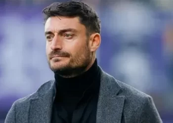 Albert Riera Fransa devine imzayı attı!