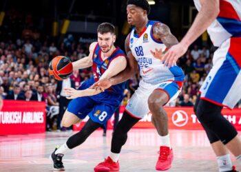 Anadolu Efes EuroLeague sezonuna mağlup başladı!