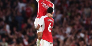 Arsenal Manchester City’yi devirdi!