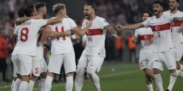 Bizim Çocuklar Hırvatistan’dan lider dönüyor!