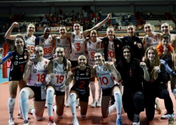 Eczacıbaşı Dynavit THY deplasmanında galip!