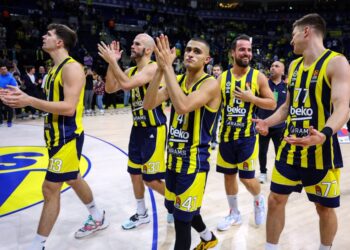 Fenerbahçe Beko Panathinaikos’u farklı yendi!
