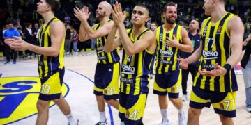 Fenerbahçe Beko Panathinaikos’u farklı yendi!