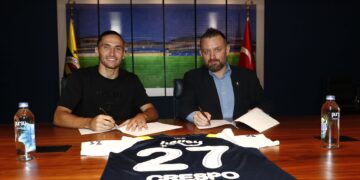 Fenerbahçe’de Miguel Crespo’nun sözleşmesi uzatıldı!
