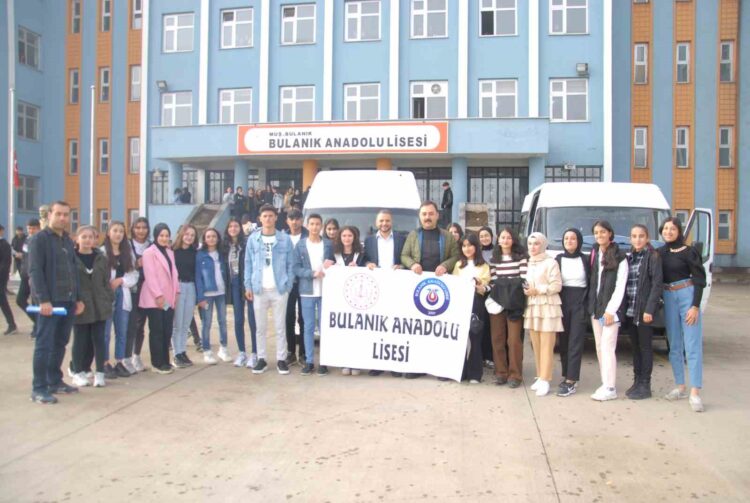 Geri Dönüşüm sınavını kazanan öğrencilerin ödülü, geri dönüşüm tesisi gezisi! geri donusum sinavini kazanan ogrencilerin odulu geri donusum tesisi gezisi habermeydani