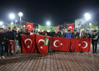 İsrail’in Gazze’deki hastaneye saldırısı Muş’ta protesto edildi!
