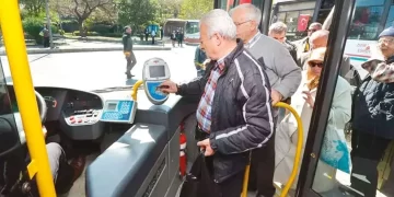 İETT’den İstanbul’da 65 yaş üstü ücretsiz toplu taşıma hakkında açıklama