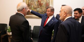 Kılıçdaroğlu, Karamollaoğlu ve Davutoğlu ile görüştü