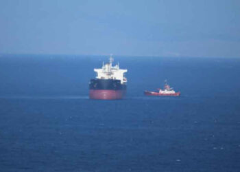 Çanakkale Boğazı’nda ‘Marşal Adaları’ bayraklı gemide teknik arıza