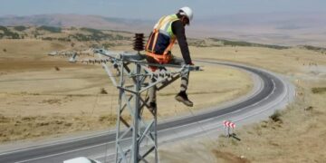 Muş’ta terörün bitirildiği bölgelere VEDAŞ’tan 100 milyonluk yatırım