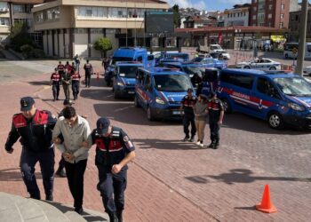 Sinop merkezli dolandırıcılık operasyonunda 13 tutuklama