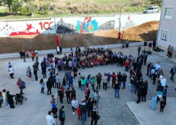 Sinop’ta yapılan Cumhuriyet Treni duvar resmi tamamlandı