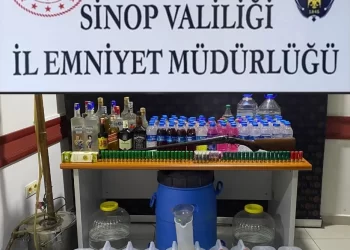 Sinop’ta sahte içki operasyonunda 4 zanlı yakalandı