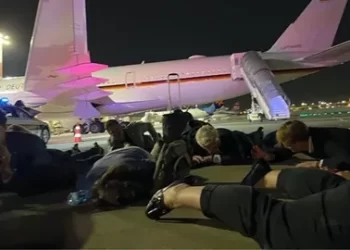 Tel Aviv’de sirenler çalınca Almanya Başbakanı Scholz yüzüstü yere yattı!