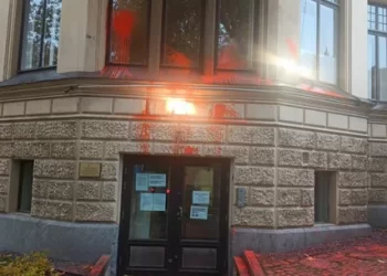 Türkiye'nin Helsinki Büyükelçiliğine saldırı! Türkiye’nin Helsinki Büyükelçiliğine saldırı!