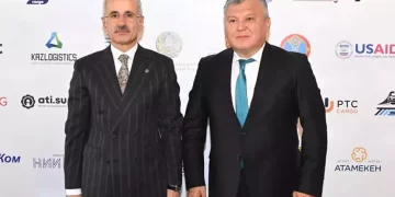 Uraloğlu, Avrasya Ekonomik Birliği Altyapı ve Enerji Bakanı Orozbekoviç ile toplantı gerçekleştirdi