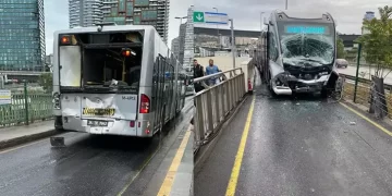 Uzunçayır’da metrobüs kazası!