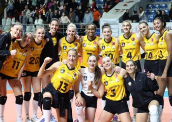 VakıfBank Beşiktaş’ı final setiyle geçti!