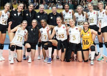 VakıfBank sezona galibiyetle başladı!