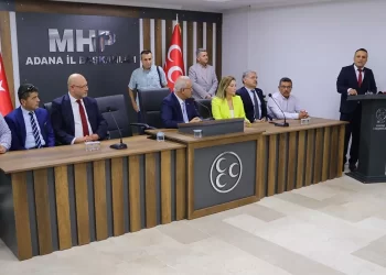 87 isim, Zafer Partisi’nden istifa ederek MHP’ye katıldı!