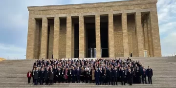 Bakan Tekin öğretmenlerle Anıtkabir’i ziyaret etti