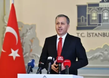 Bakan Yerlikaya terör, narkotik ve düzensiz göçmen operasyon verilerini paylaştı Bakan Yerlikaya terör, narkotik ve düzensiz göçmen operasyon verilerini paylaştı
