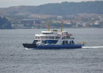 Bozcaada ve Gökçeada’ya feribot seferleri iptal