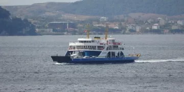 Bozcaada ve Gökçeada’ya feribot seferleri iptal