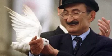 Özgür Özel ve Ekrem İmamoğlu Bülent Ecevit’i andı