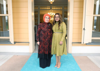 Emine Erdoğan Surinam First Lady’si​​​​​​​ ile görüştü