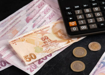 TÜRK-İŞ paylaştı! Kasımda yoksulluk sınırı 45 bin 686 TL’ye yükseldi