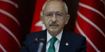 Kemal Kılıçdaroğlu genel başkan seçilen Özgür Özel’i tebrik etti