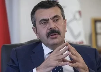 Milli Eğitim Bakanı Tekin açıkladı! Okullarda müfredat değişecek