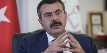 Milli Eğitim Bakanı Tekin açıkladı! Okullarda müfredat değişecek