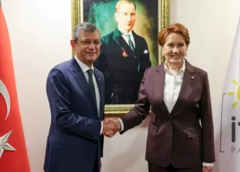 Özgür Özel, Meral Akşener’i ziyaret etti