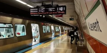 Yenikapı-Hacıosman Metro hattında intihar girişimi! Ulaşım aksadı