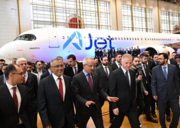 Bakan Uraloğlu açıkladı: Anadolujet markası ‘AJET’ oluyor Bakan Uraloğlu açıkladı: Anadolujet markası ‘AJET’ oluyor