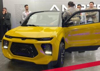 Yeni yerli oto görücüye çıktı!