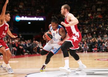 Anadolu Efes, son çeyrekte kaybetti!