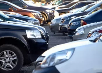 Araç almayı planlayanlara önemli uyarı: Dengeler değişti, 200 bin TL indirim fırsatı!