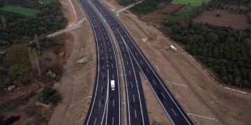 Denizli-Aydın Otoyolu’nun ilk etabı trafiğe açıldı