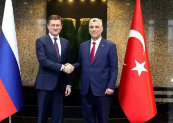 Bakan Bolat, Rusya Başbakan Yardımcısı Novak ile bir araya geldi