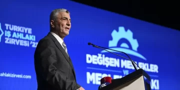 Bakan Bolat stokçuları uyardı!