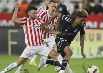 Beşiktaş, Antalya’da yıkıldı!