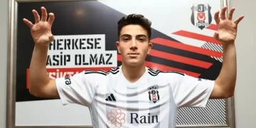 Beşiktaş, Yakup Arda Kılıç’la profesyonel sözleşme imzaladı!