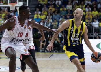 Fenerbahçe Beko, Olympiakos’u evinde yıktı!